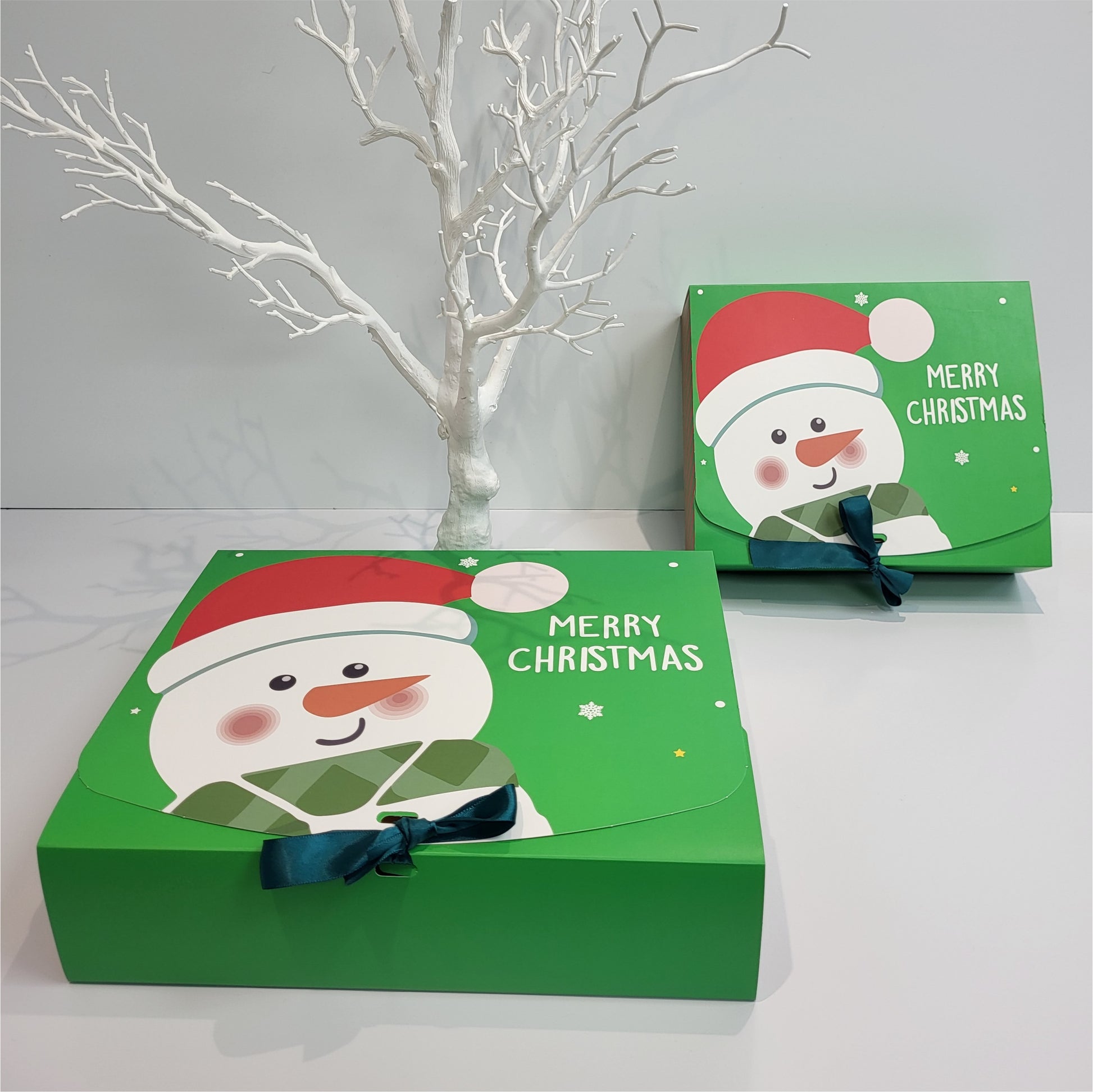 Snowman Green Gift Box image 0